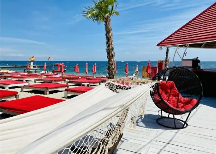 магнит у моря на пляже однокомнатные 39 метров Appartement Odessa