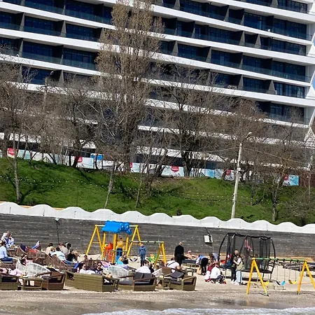 магнит у моря на пляже однокомнатные 39 метров Odessa