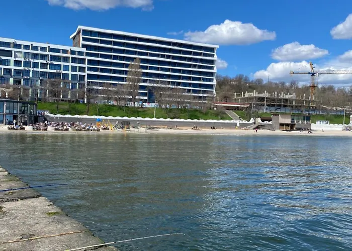 Apartament магнит у моря на пляже однокомнатные 39 метров Odessa